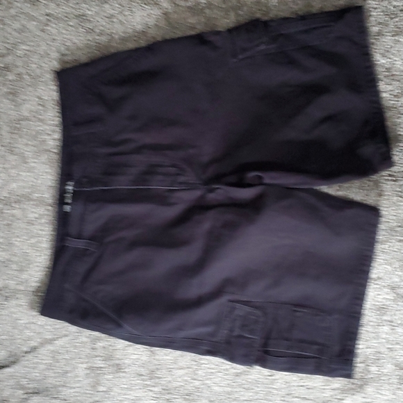 2 pairs of  mens shorts. Size 34 - Picture 5 of 8